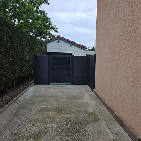 Hebergement Privee Jaccuzzi En Supplement Saint-Clair-du-Rhone Eksteriør bilde